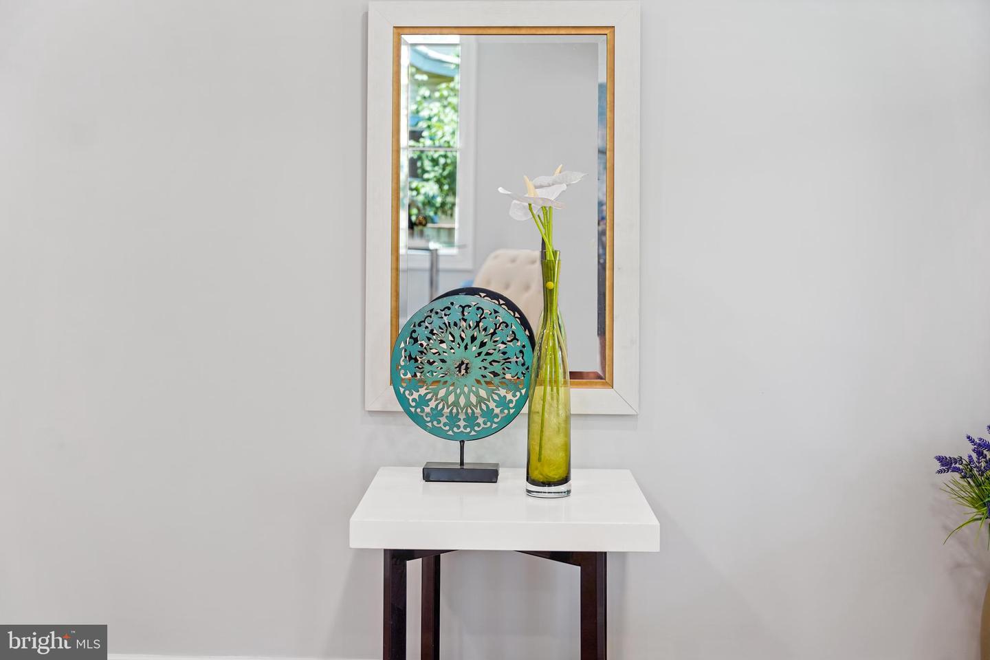 1303 Girard St Ne Property Photo 31