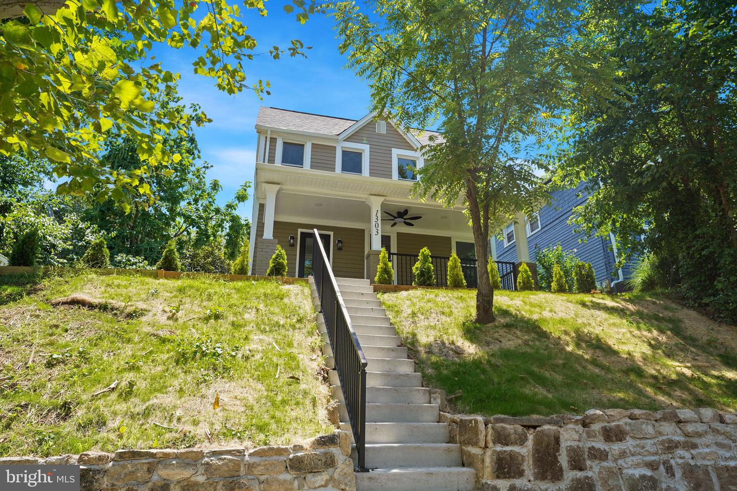 1303 Girard St Ne Property Photo 33