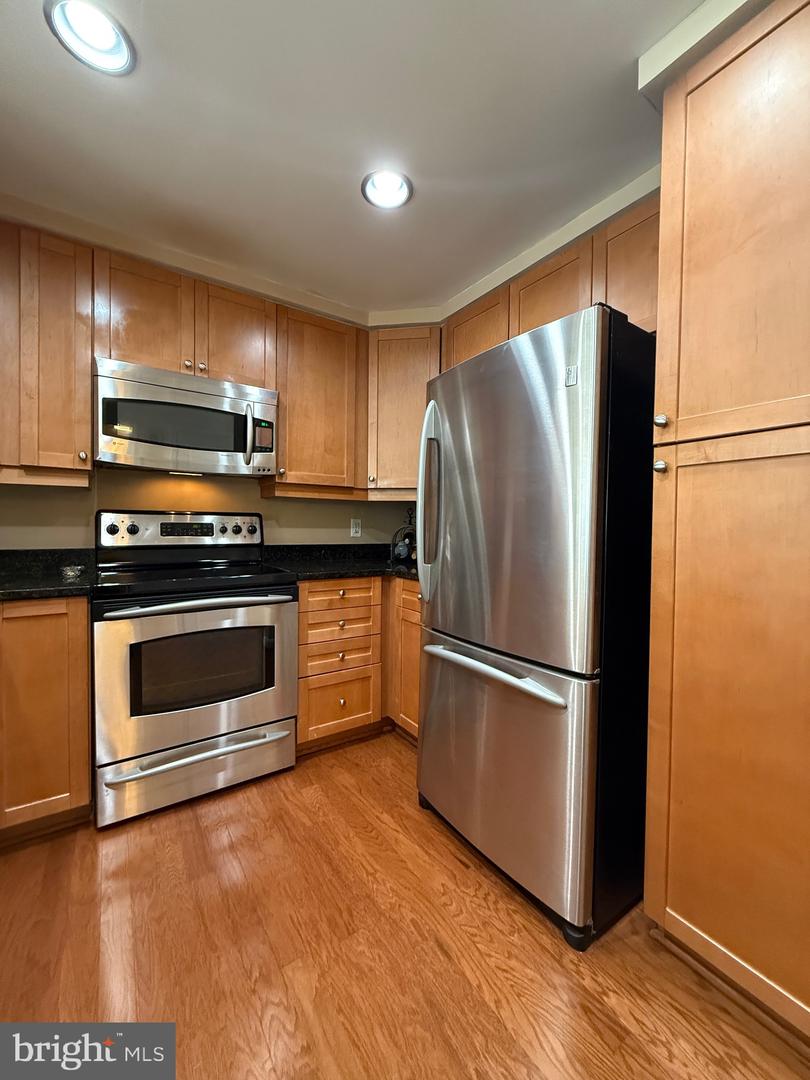1111 11th St Nw #304 Property Photo 15