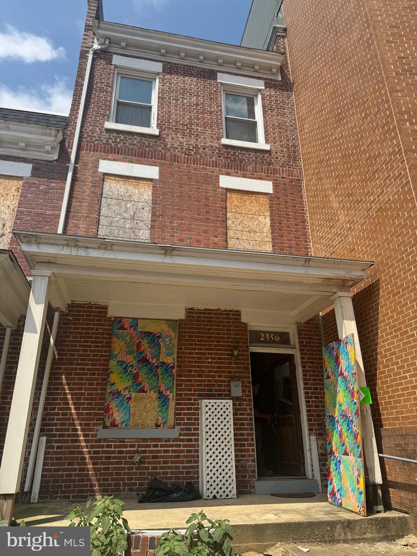 2356 Champlain St Nw Property Photo 1