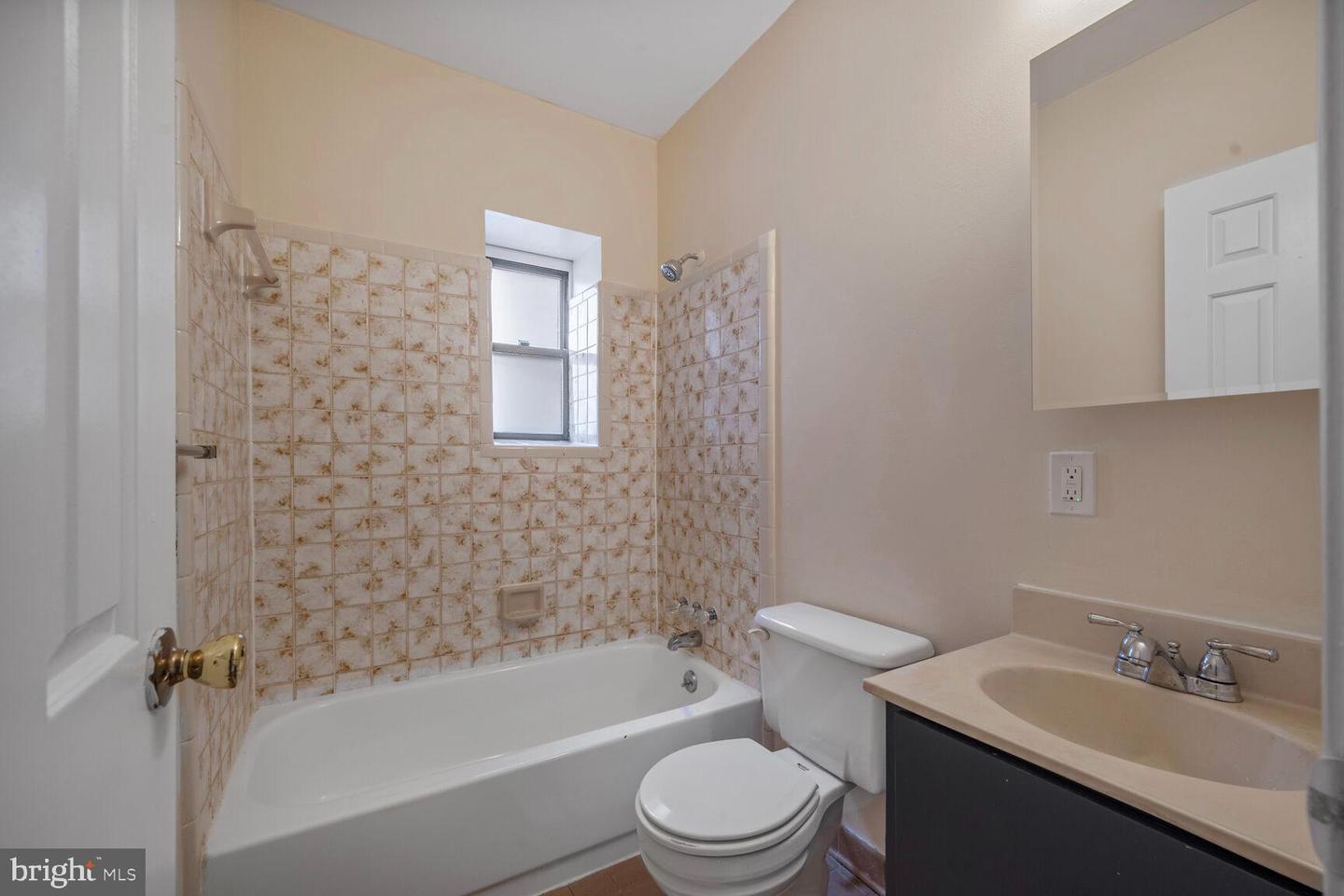 1850 Wyoming Ave Nw Property Photo 10