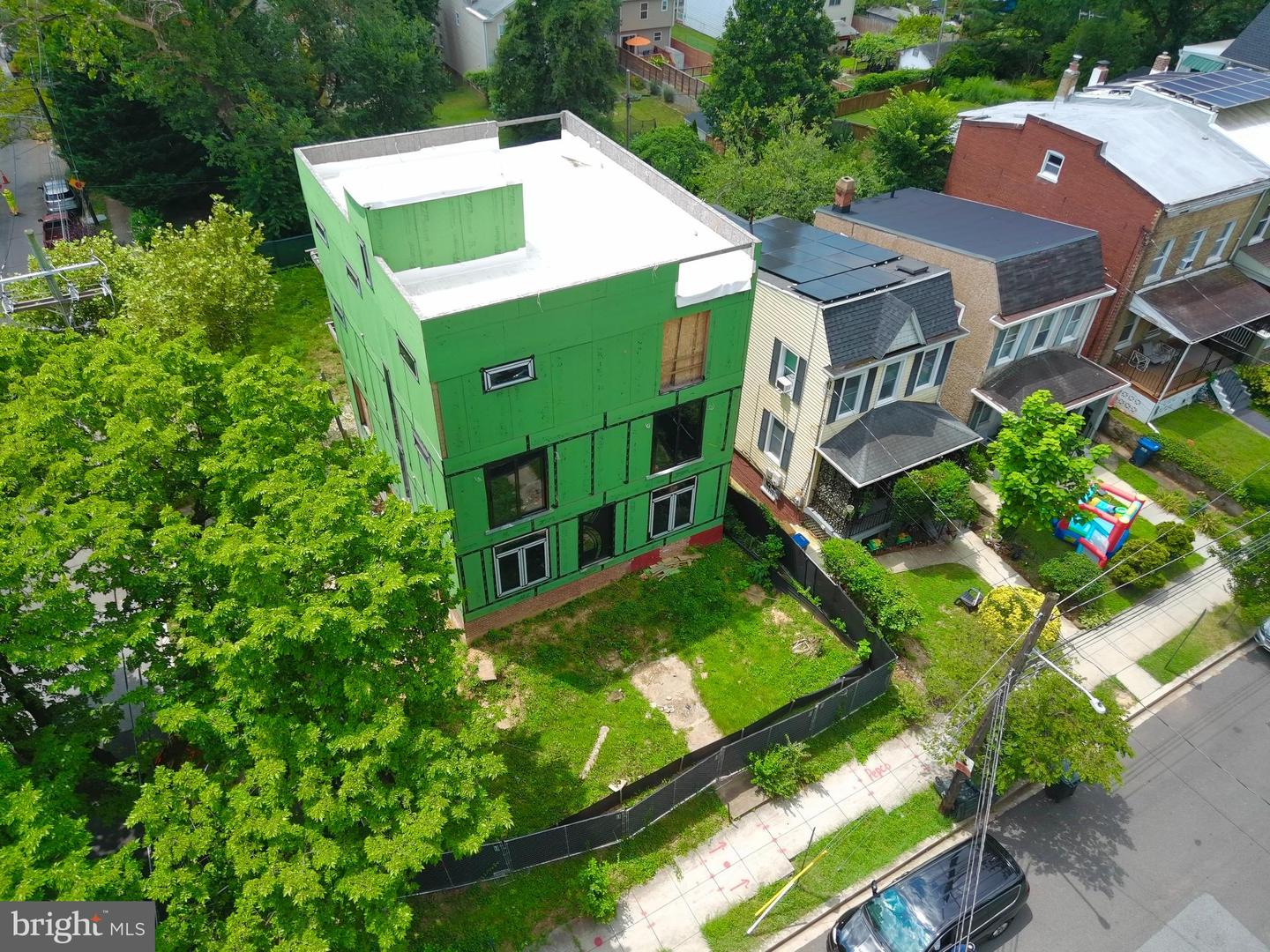 1261 Kearny St Ne Property Photo 3
