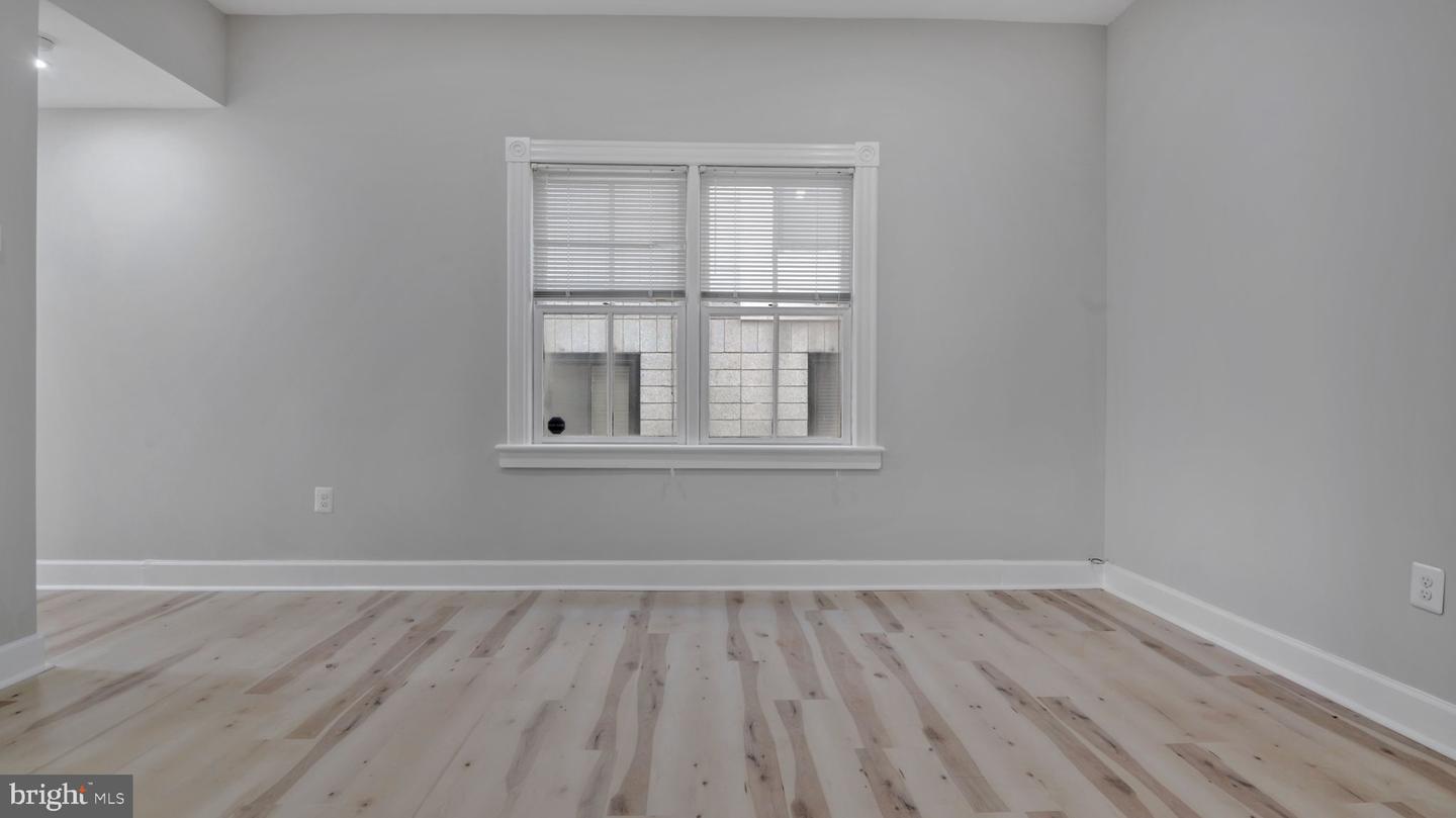 323 8th St Ne Property Photo 6