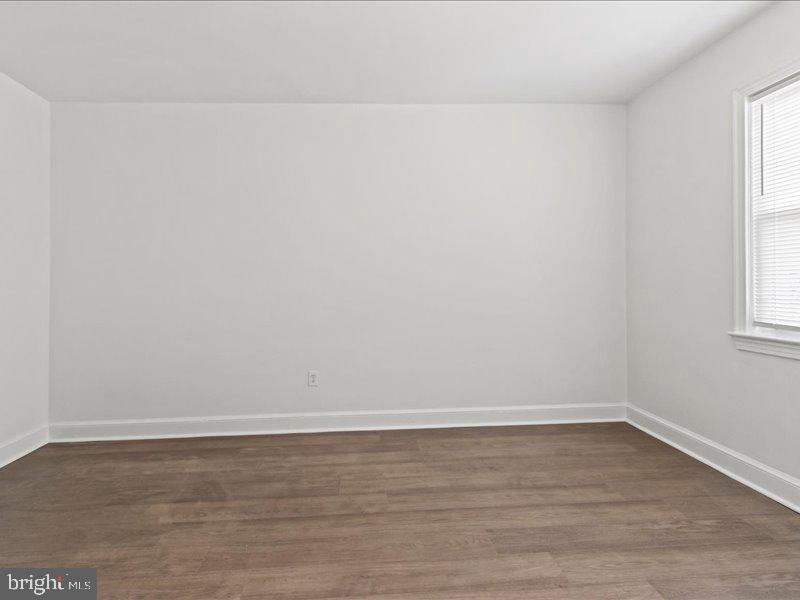 1258 Simms Pl Ne Property Photo 4