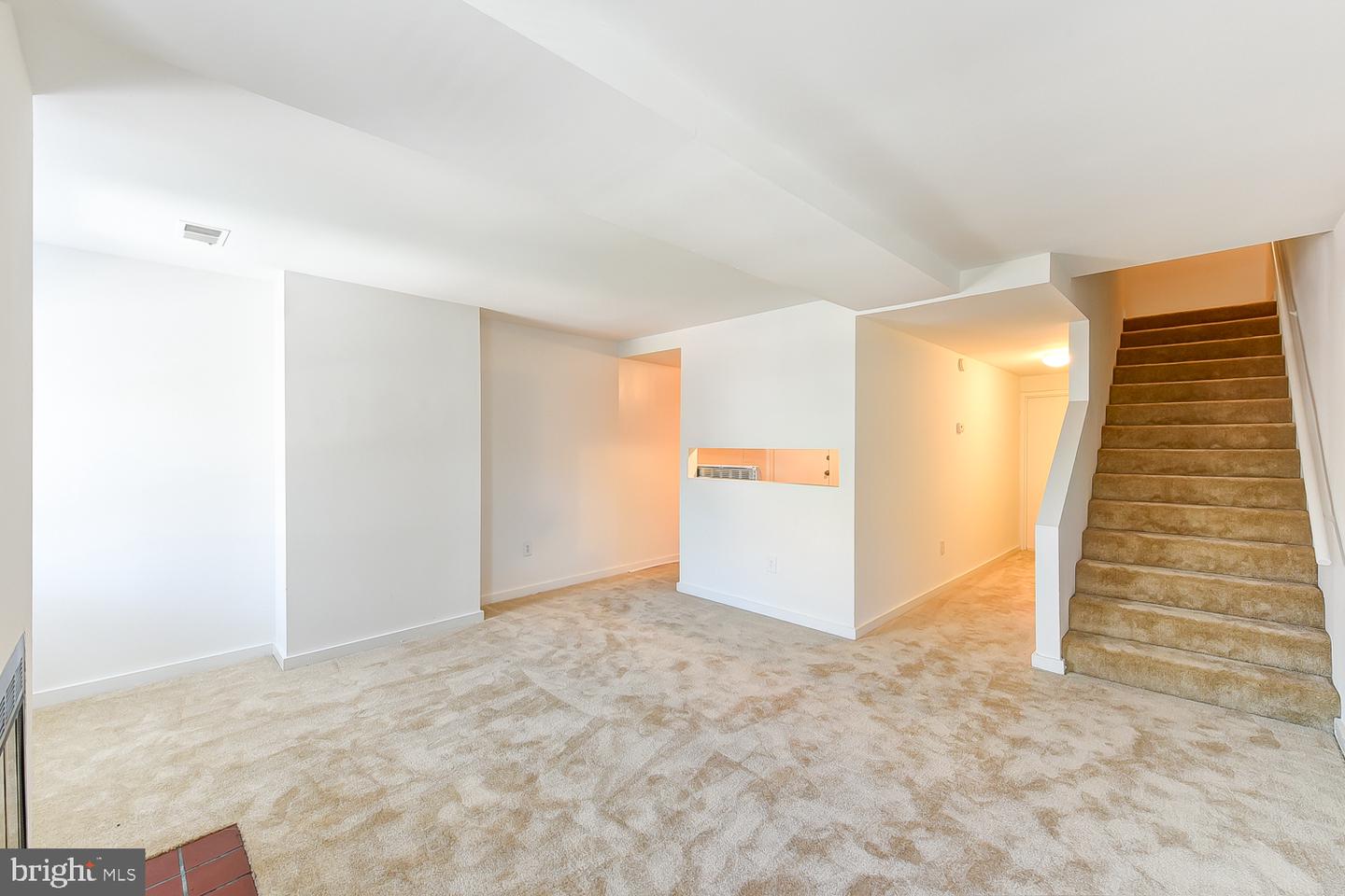 2441 18th St Nw #5 Property Photo 4