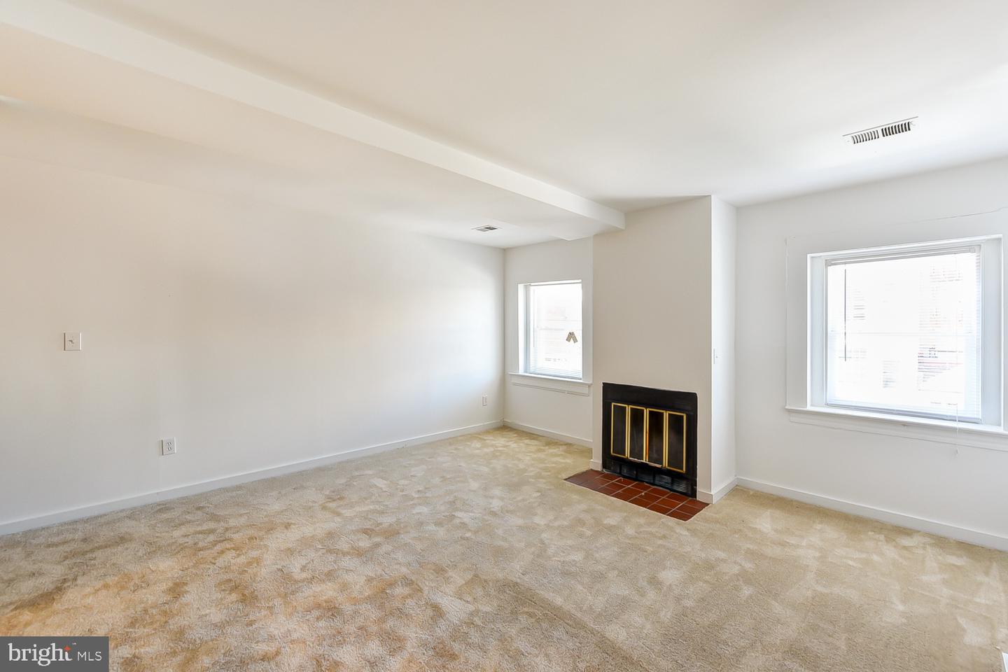 2441 18th St Nw #5 Property Photo 5