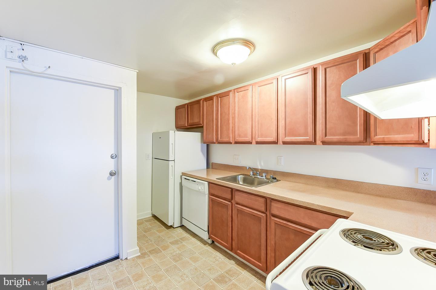 2441 18th St Nw #5 Property Photo 6