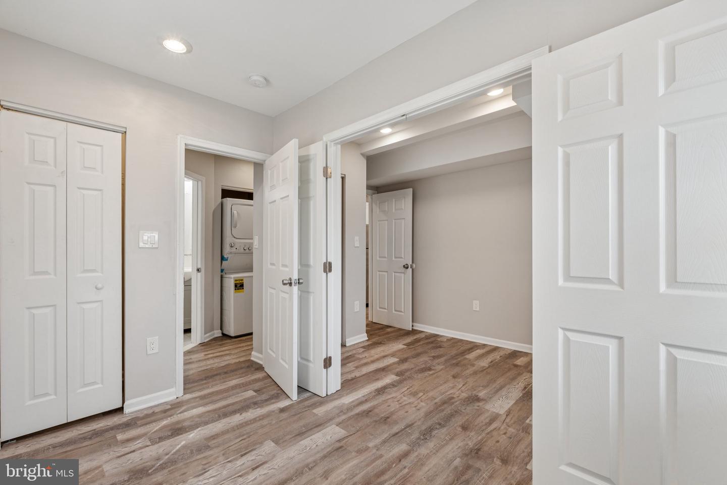 430 Condon Ter Se Property Photo 7