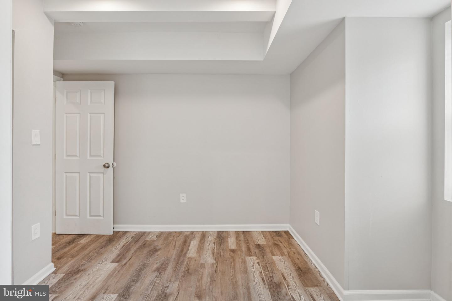 430 Condon Ter Se Property Photo 14