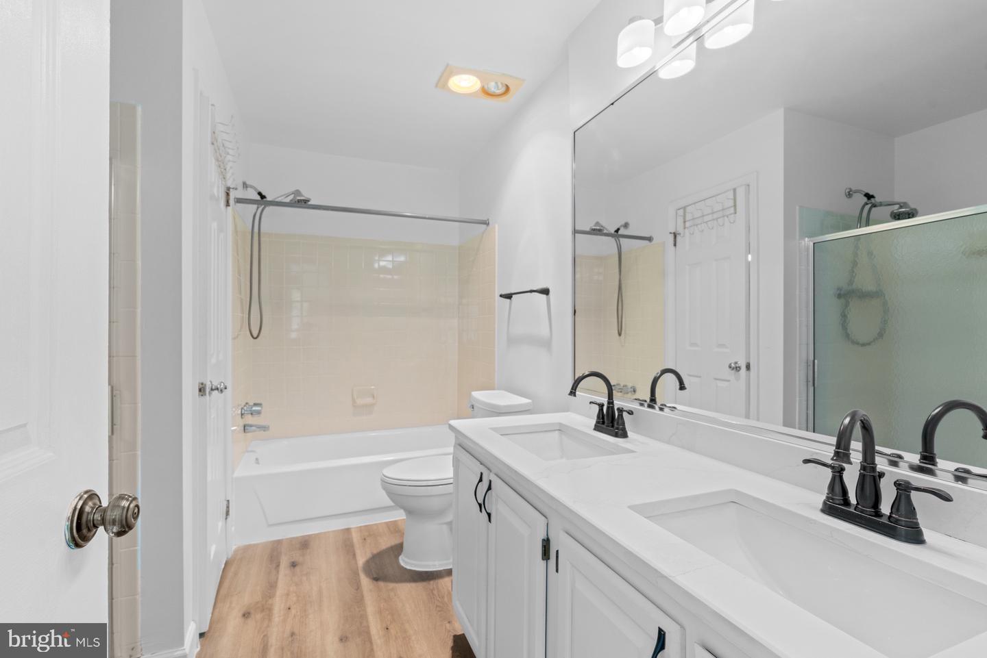 3324 Banneker Dr Ne #3324 Property Photo 4