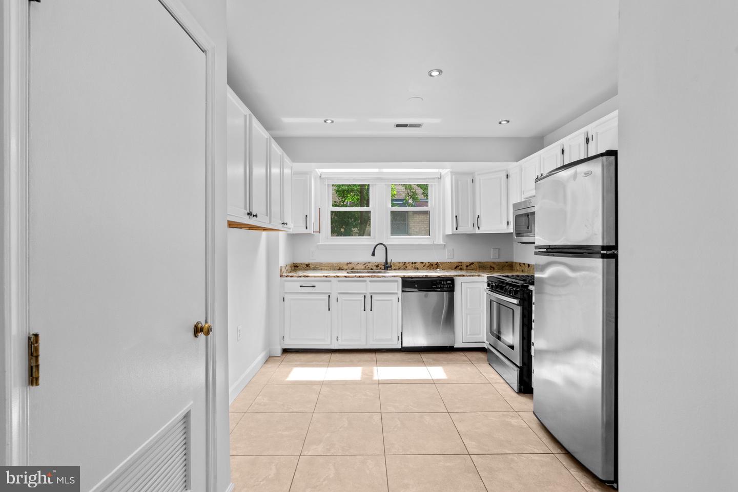3324 Banneker Dr Ne #3324 Property Photo 8