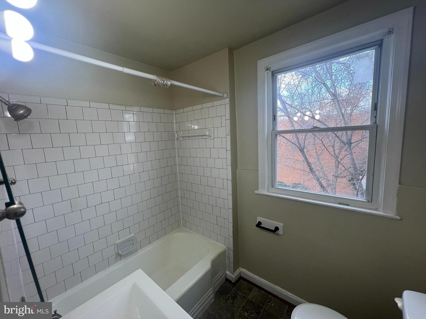 1901 Rosedale St Ne Property Photo 4