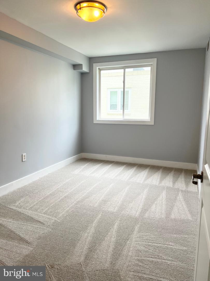 2841 Gainesville St Se #203 Property Photo 6