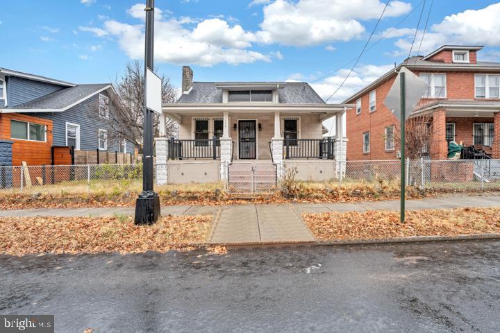 1444 T St Se Property Photo 1