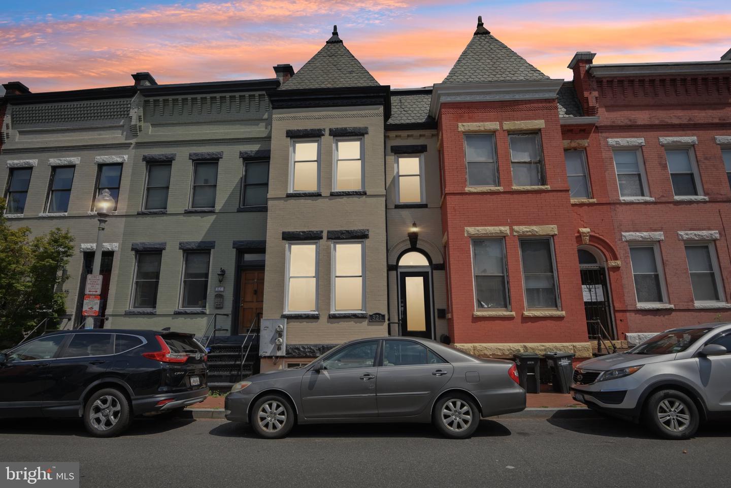 321 ELM ST NW Property Photo 1