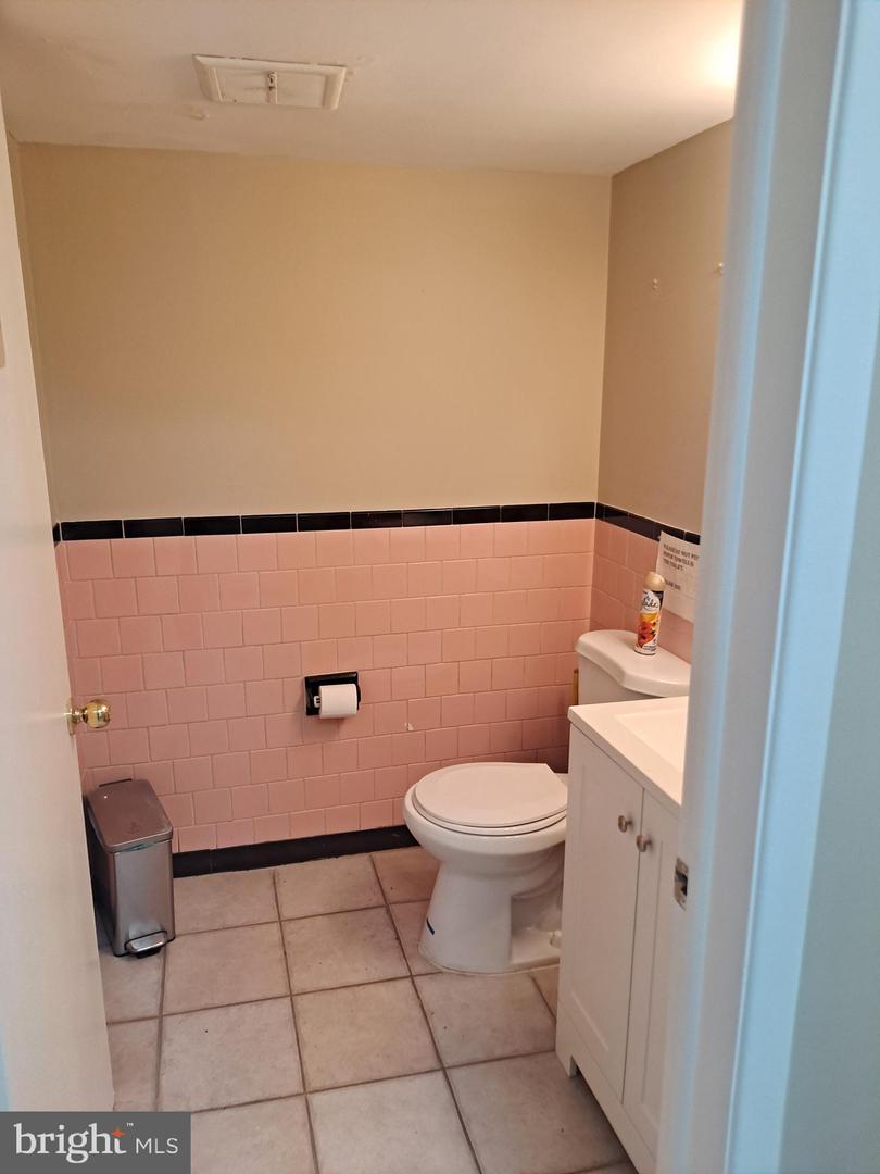 1009 E St Se Property Photo 15