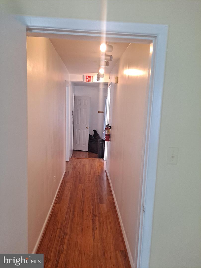 1009 E St Se Property Photo 24