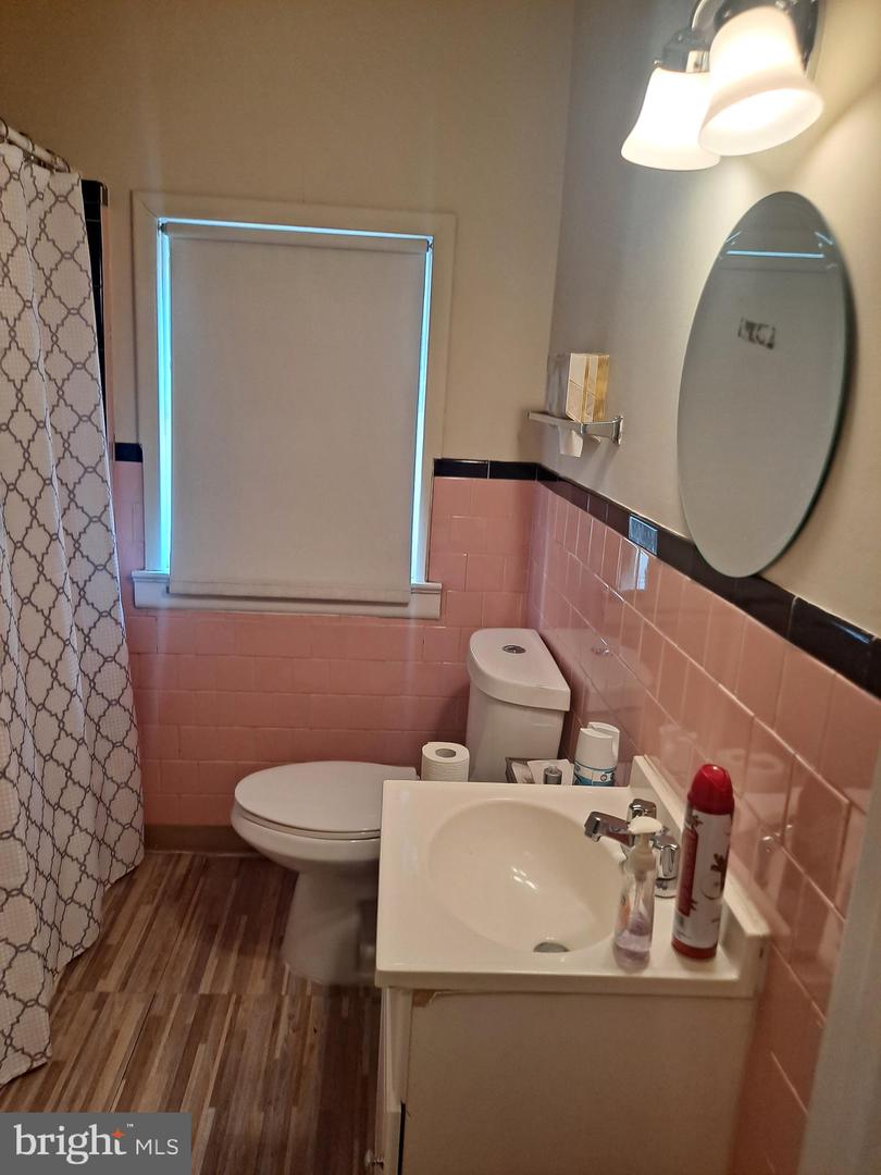 1009 E St Se Property Photo 27