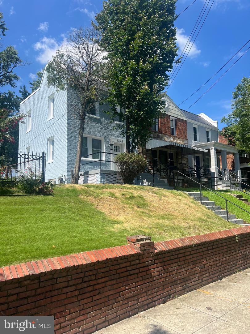 1208 Congress St Se Property Photo 2