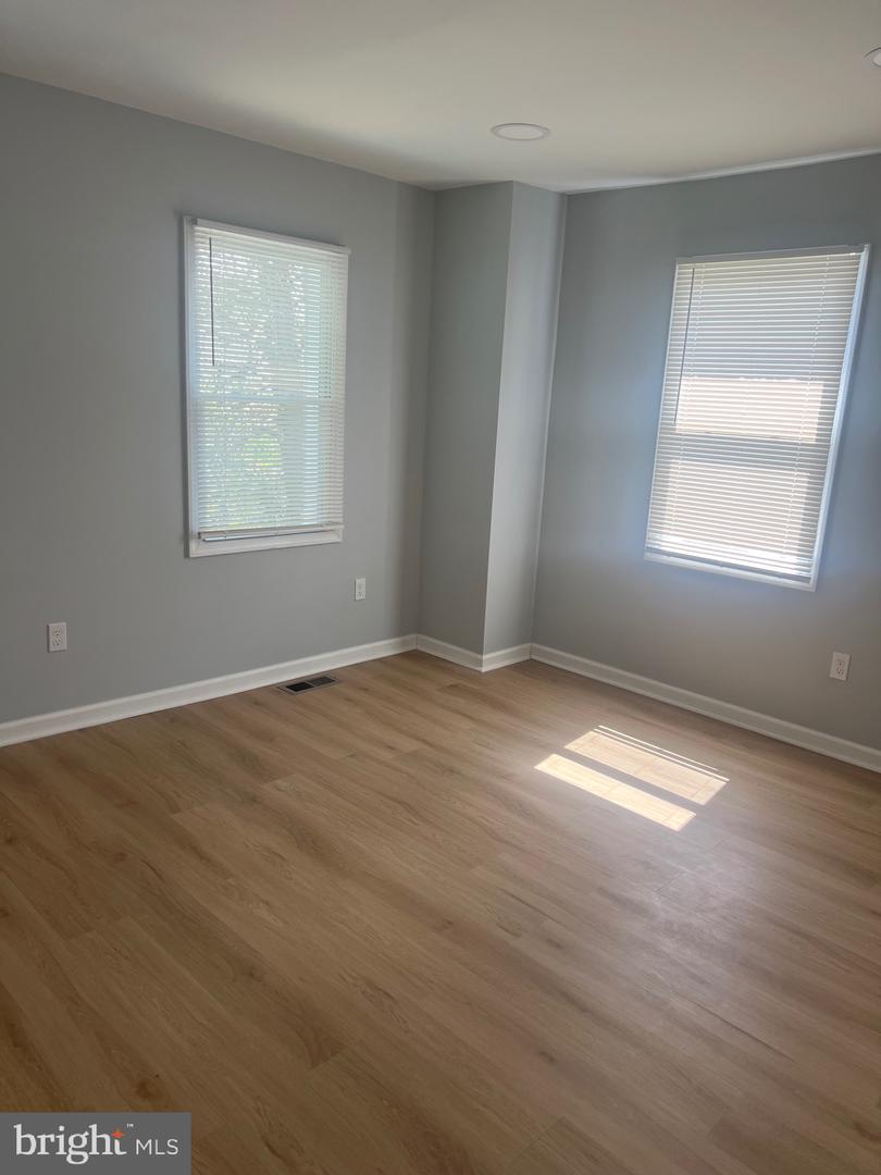 1208 Congress St Se Property Photo 3