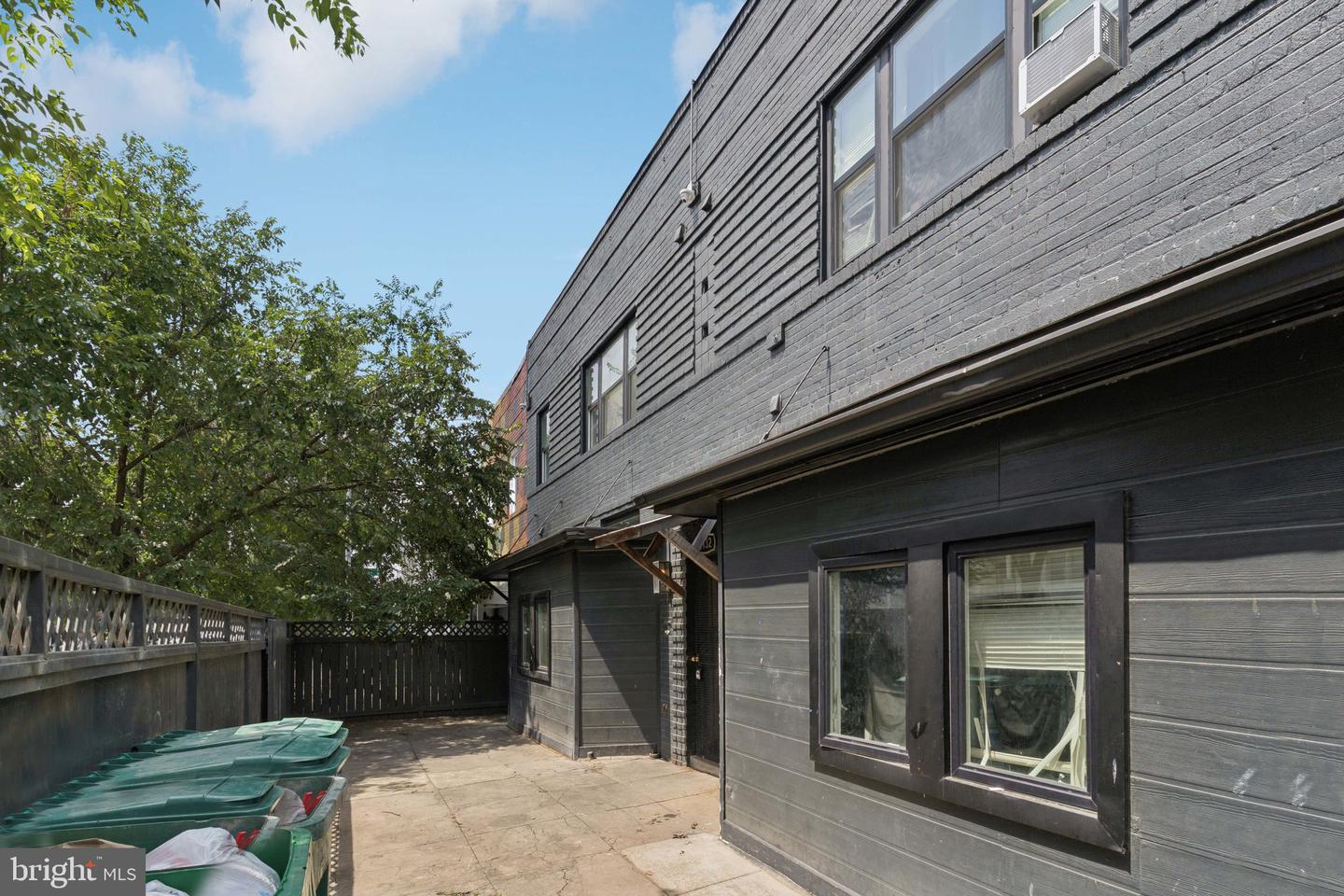 1736-1736 TRINIDAD AVE NE Property Photo 1