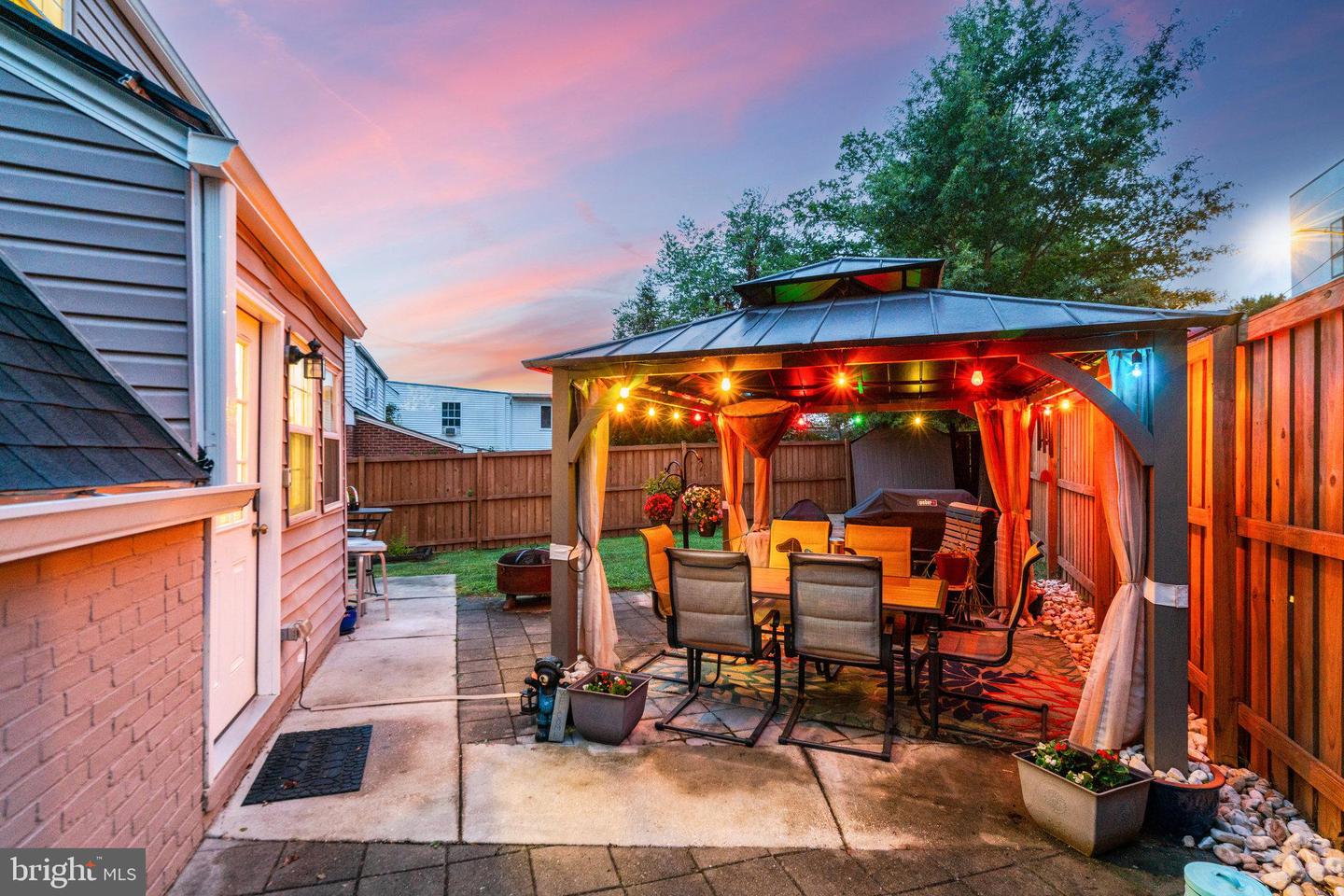 2410 21st Pl Ne Property Photo 36
