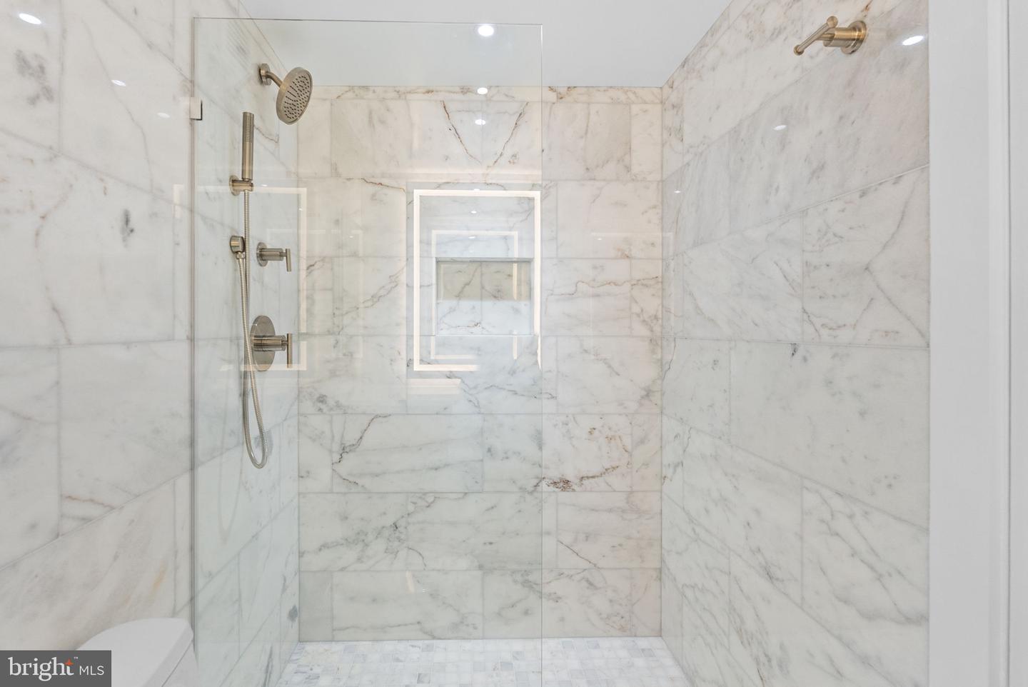 700 New Hampshire Ave Nw #303 Property Photo 14