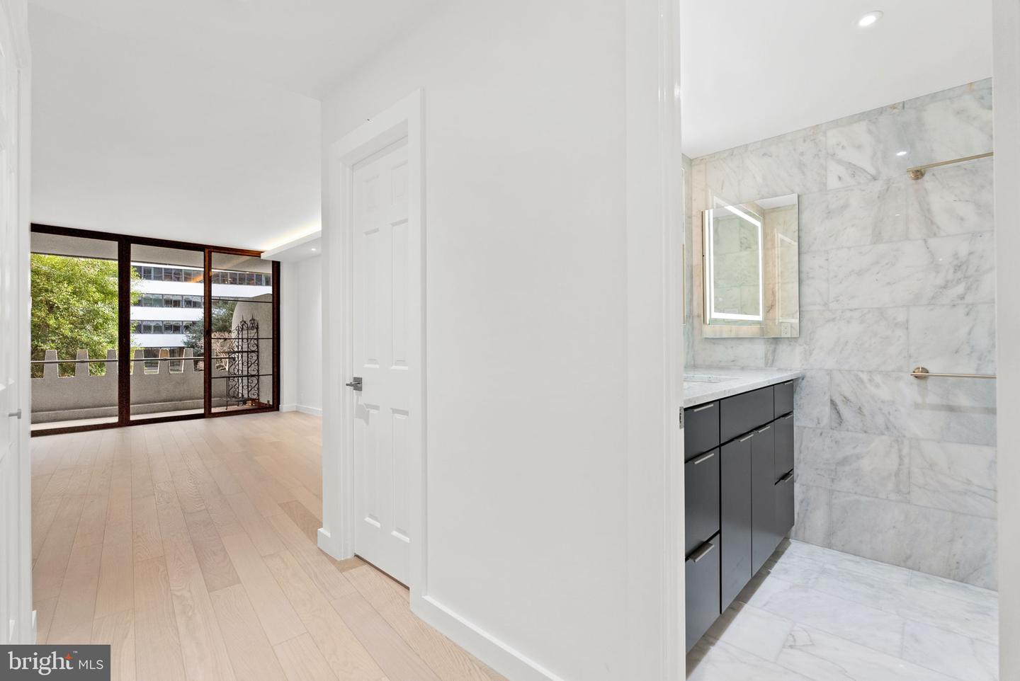700 New Hampshire Ave Nw #303 Property Photo 15