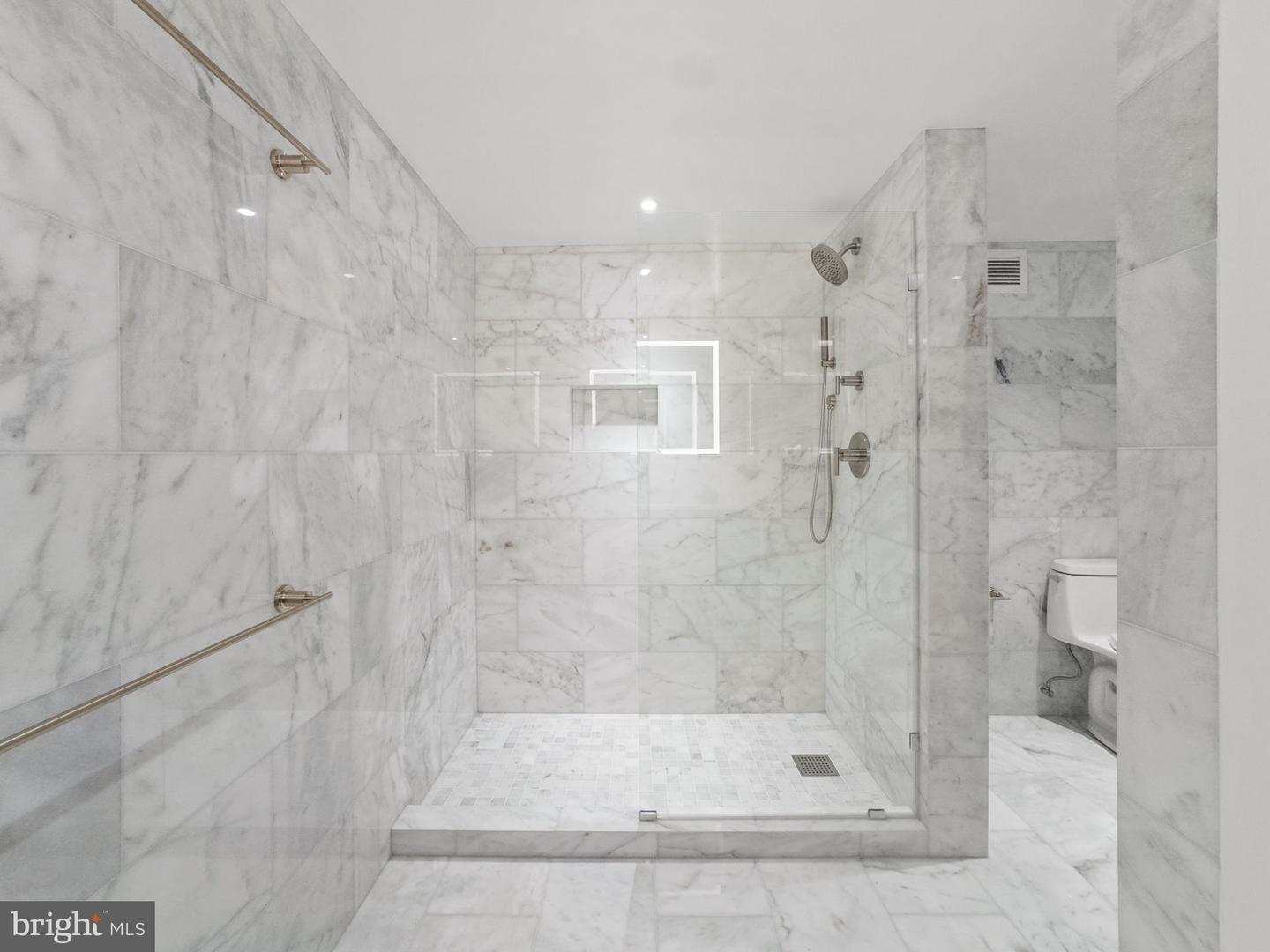 700 New Hampshire Ave Nw #303 Property Photo 22