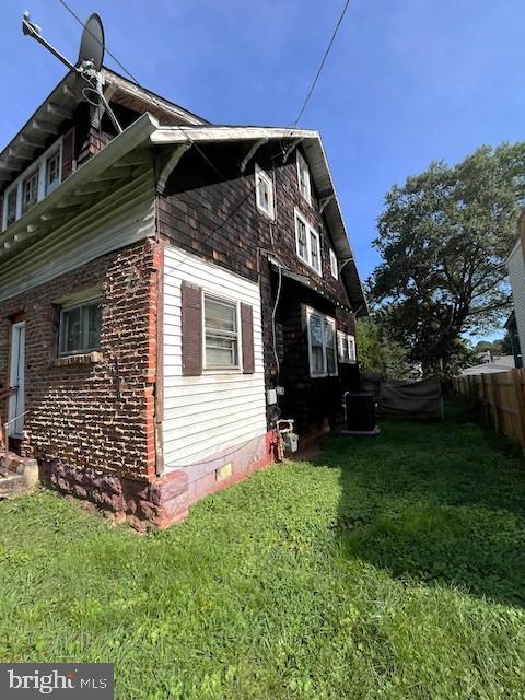 2222 OTIS ST NE Property Photo 1