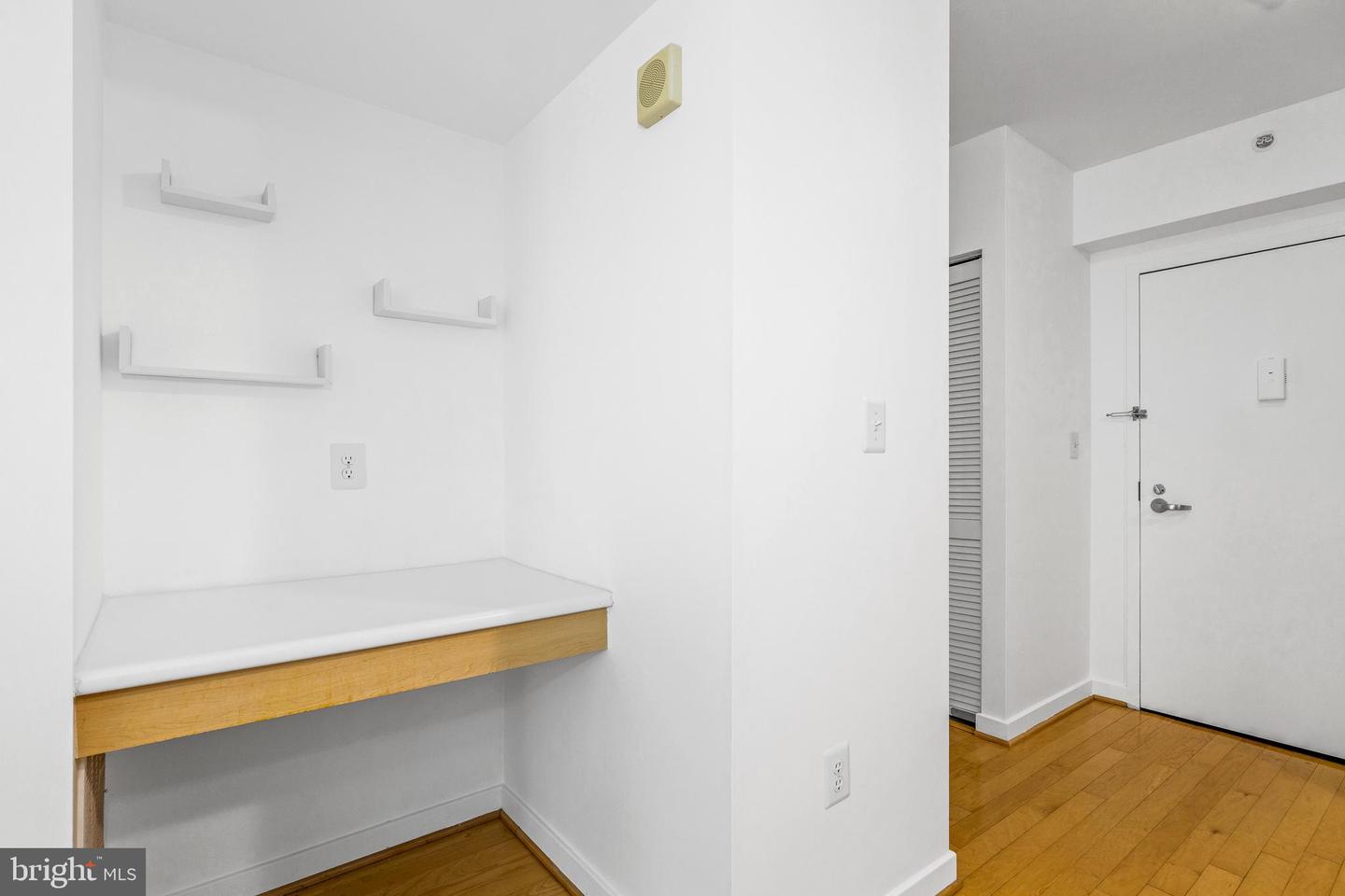 1000 New Jersey Ave Se #608 Property Photo 3