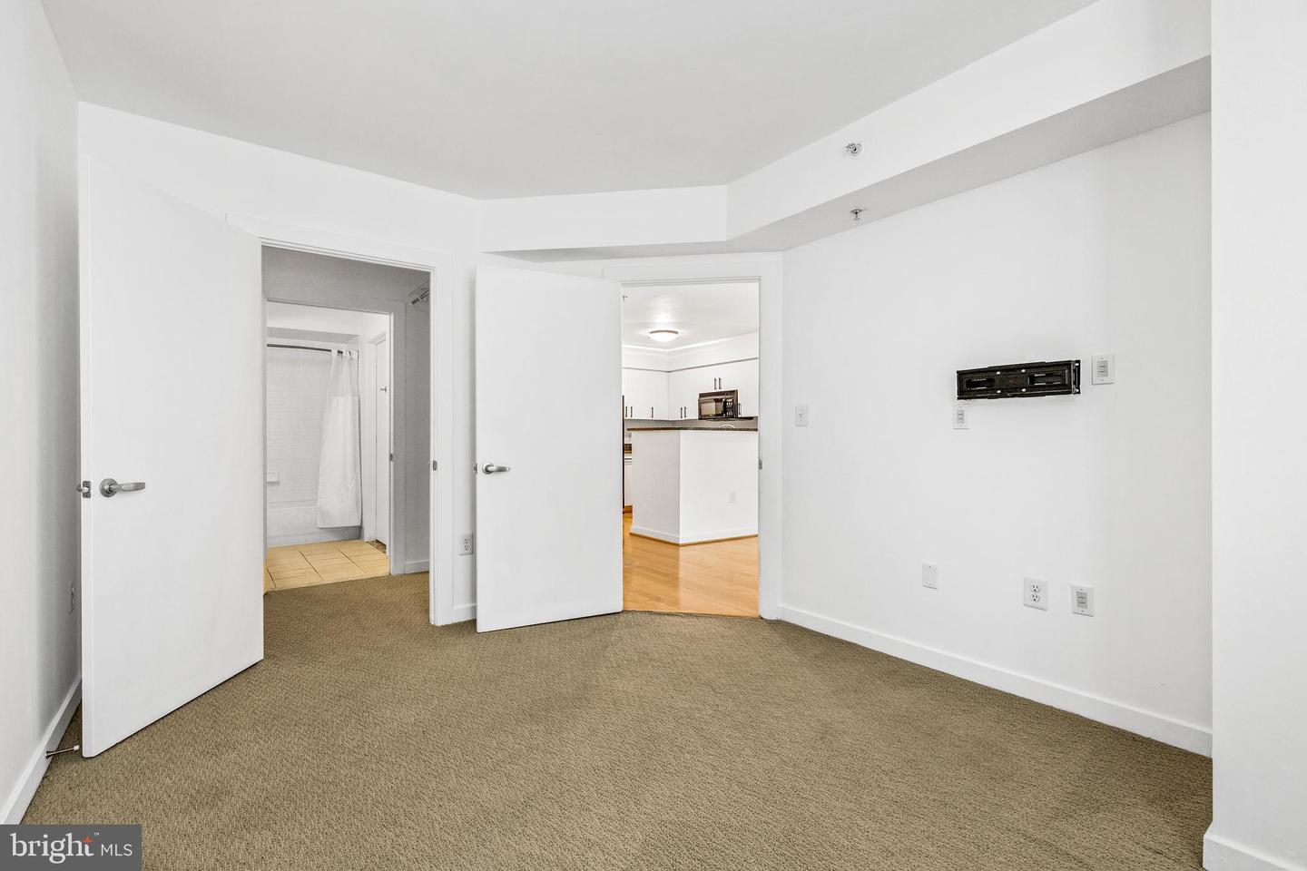 1000 New Jersey Ave Se #608 Property Photo 11