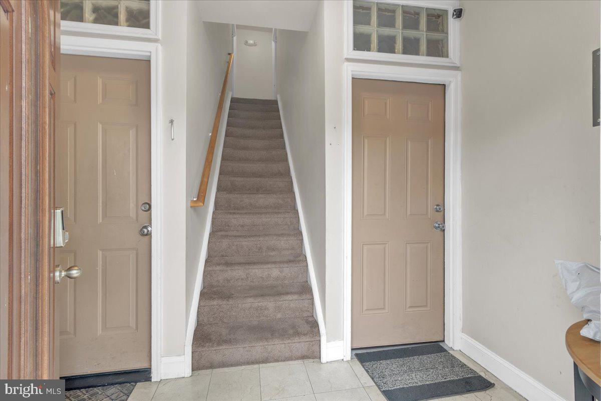 1707 Capitol Ave Ne #1 Property Photo 2