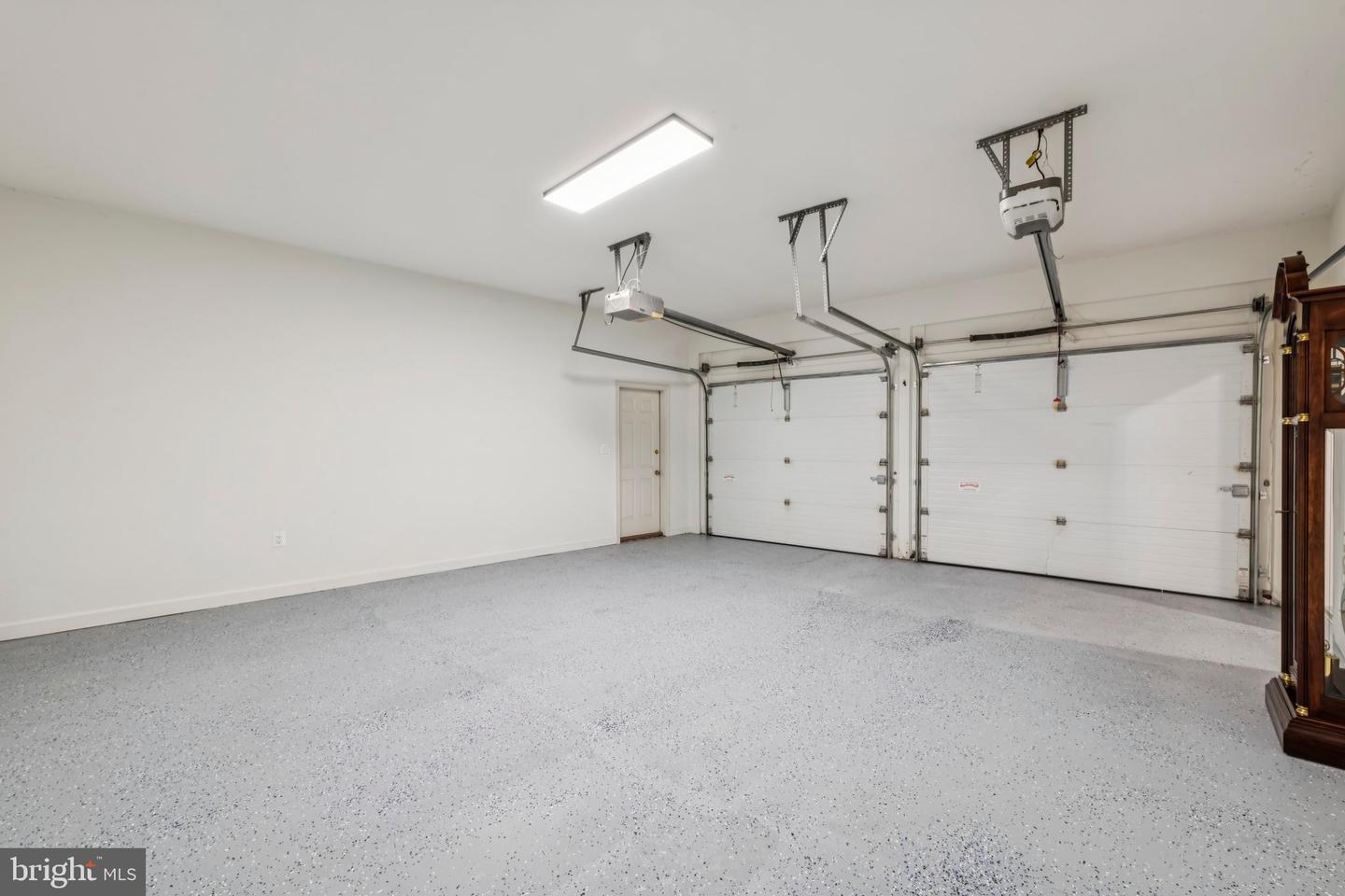 4730 Foxhall Cres Nw Property Photo 33