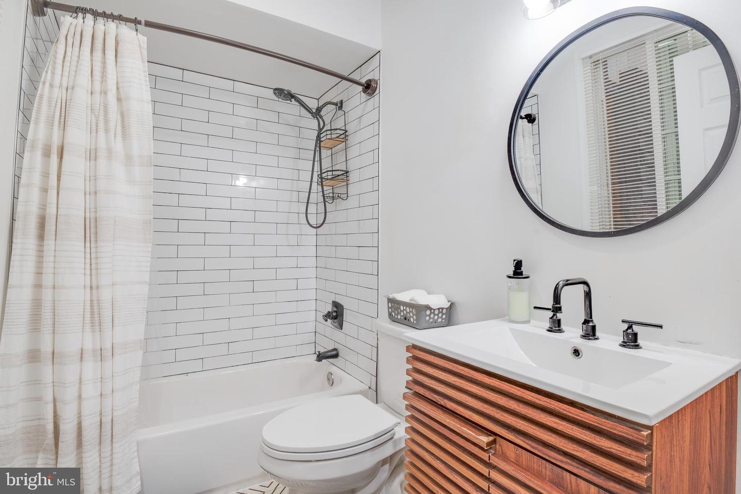 1255 Raum St Ne #1 Property Photo 14