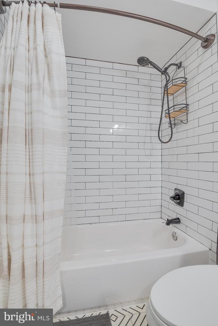 1255 Raum St Ne #1 Property Photo 16