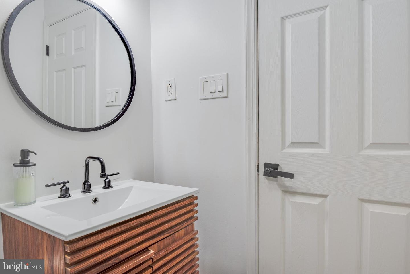 1255 Raum St Ne #1 Property Photo 17