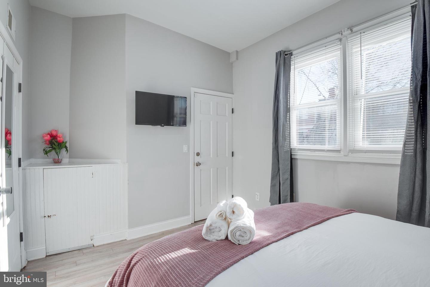 1255 Raum St Ne #1 Property Photo 22