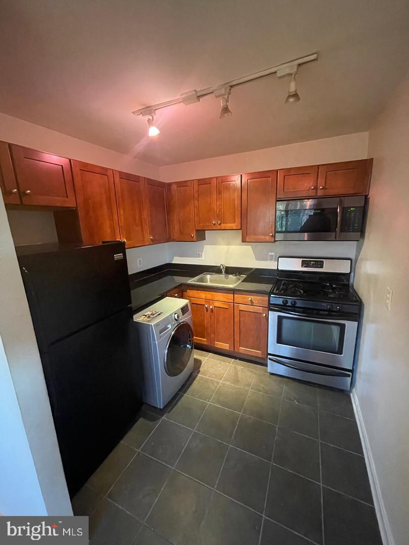 3111 Naylor Rd Se #301 Property Photo 4