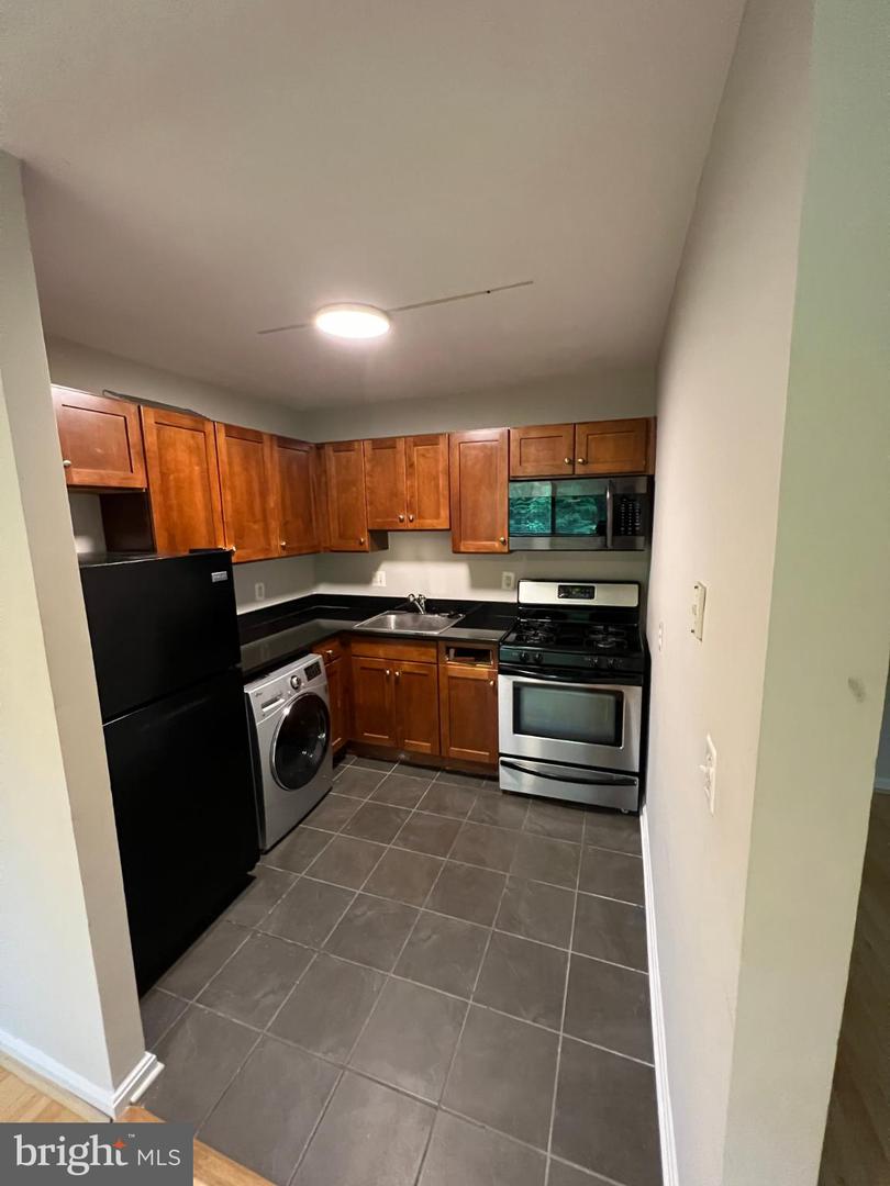 3111 Naylor Rd Se #301 Property Photo 5