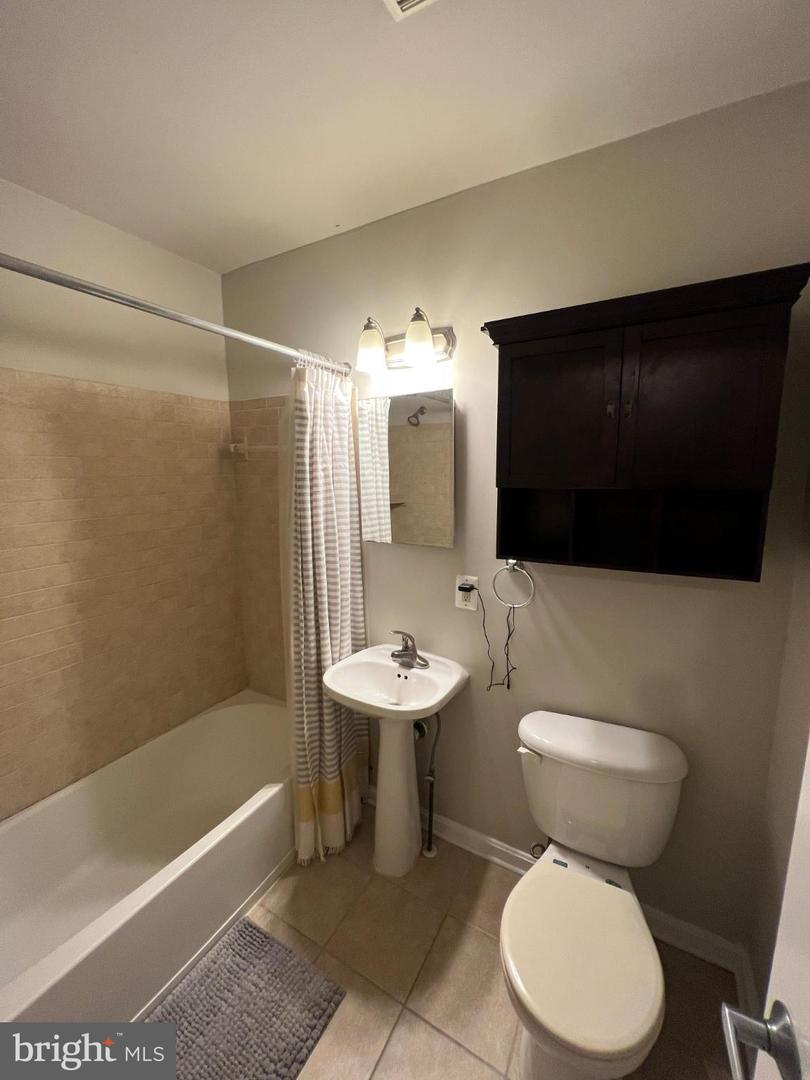3111 Naylor Rd Se #301 Property Photo 6