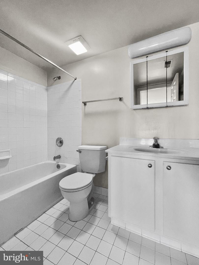 2607 Douglass Rd Se #402 Property Photo 18