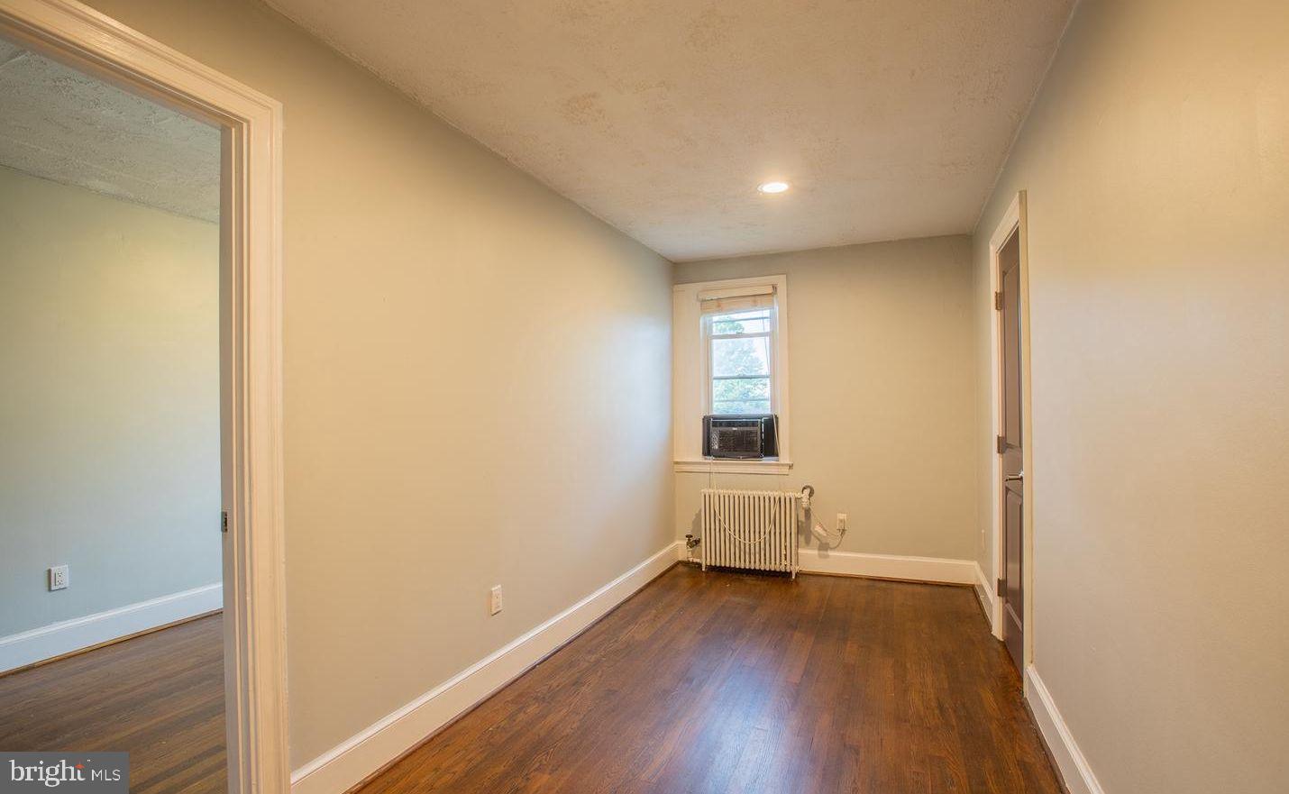 5009 1st St Nw #4 Property Photo 4