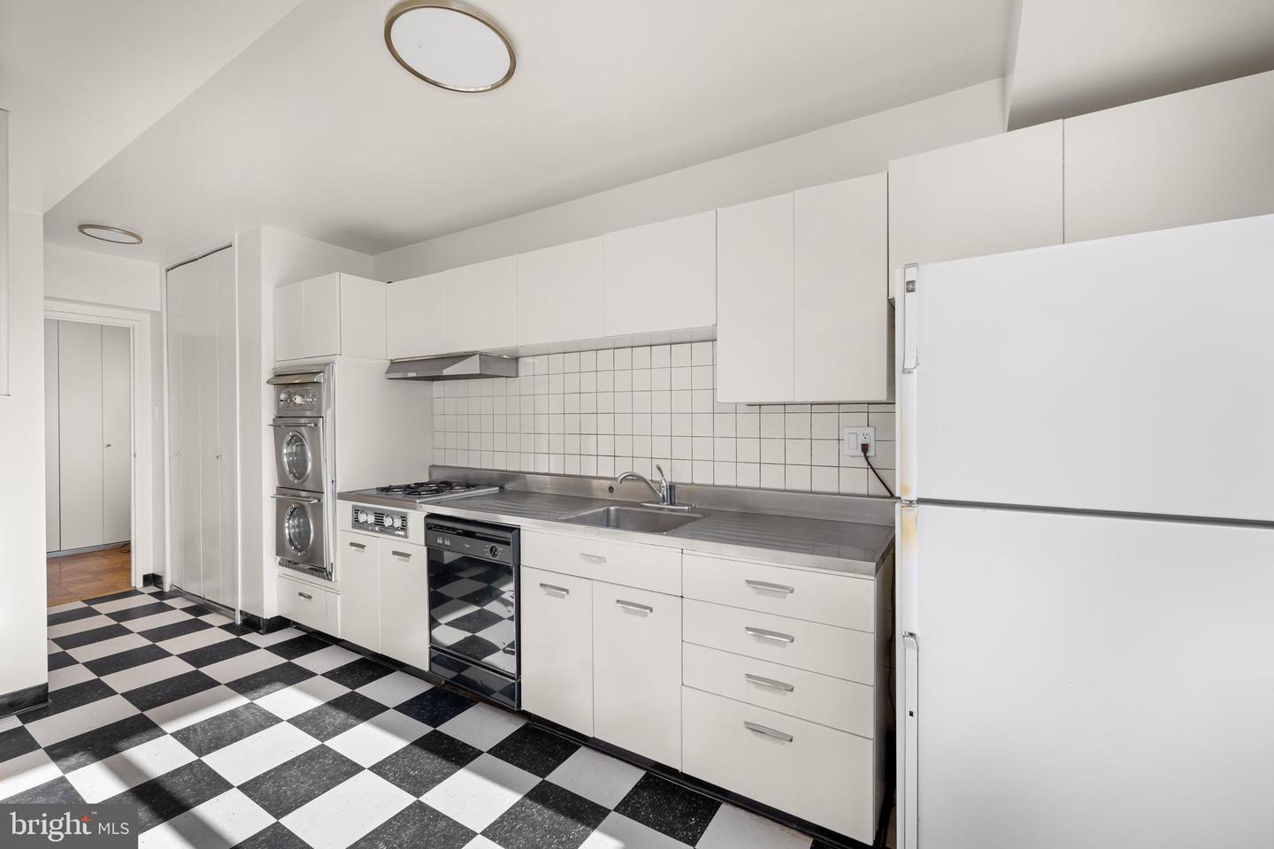 4201 Cathedral Ave Nw #724e Property Photo 8