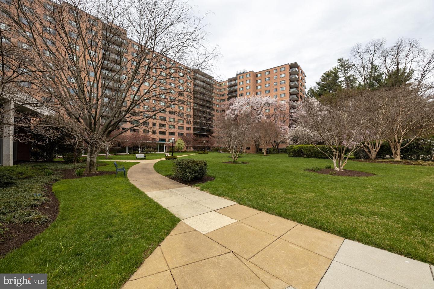 4201 Cathedral Ave Nw #724e Property Photo 25