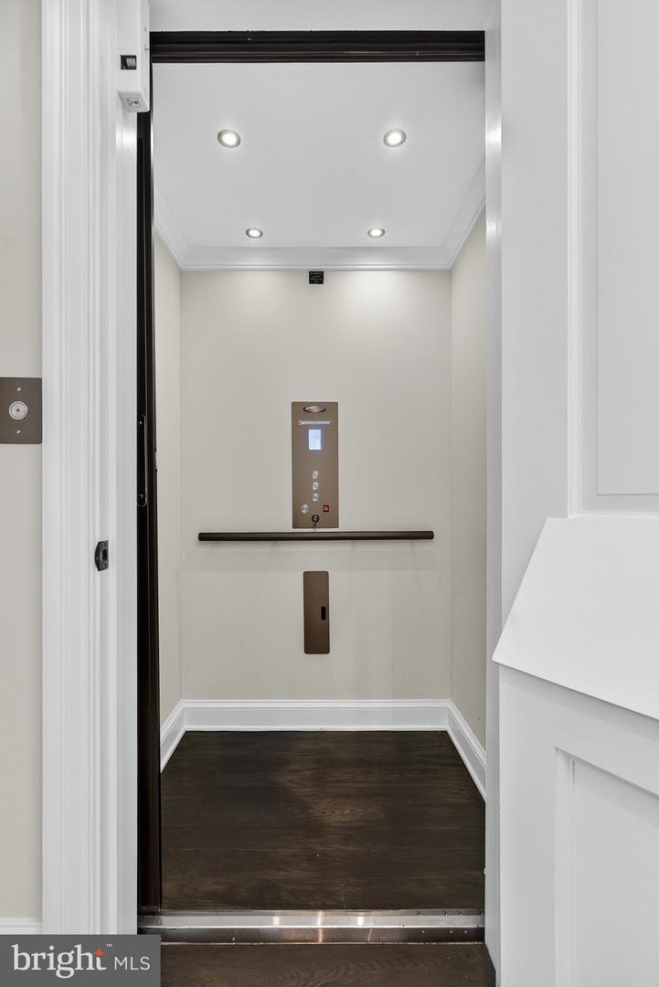 2107 Foxhall Rd Nw Property Photo 61