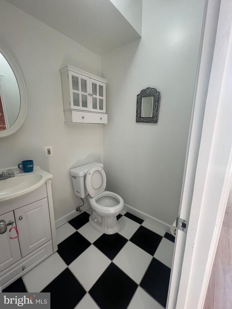 1324 Ne H St Ne #2 Property Photo 7