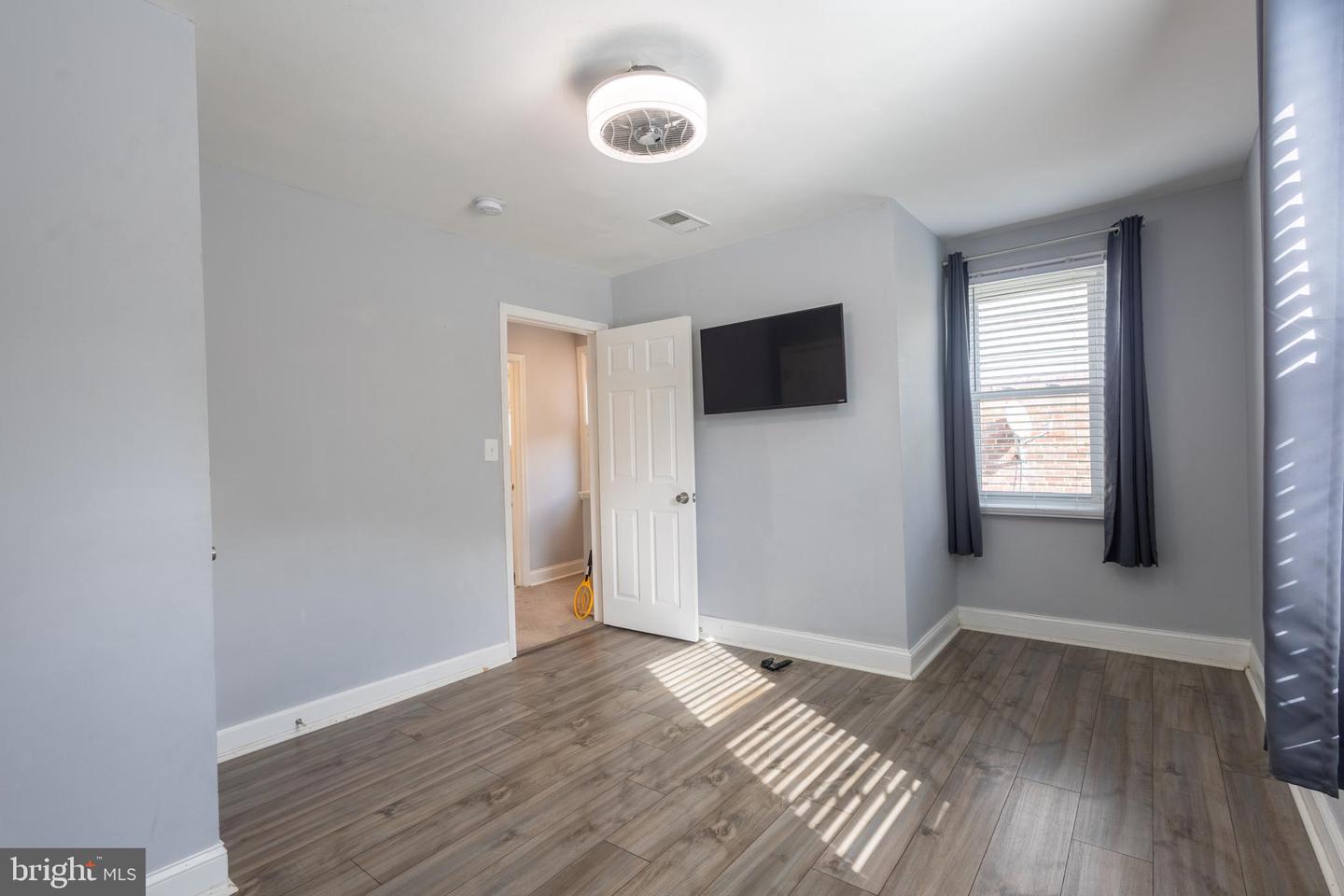 5532 B St Se Property Photo 2