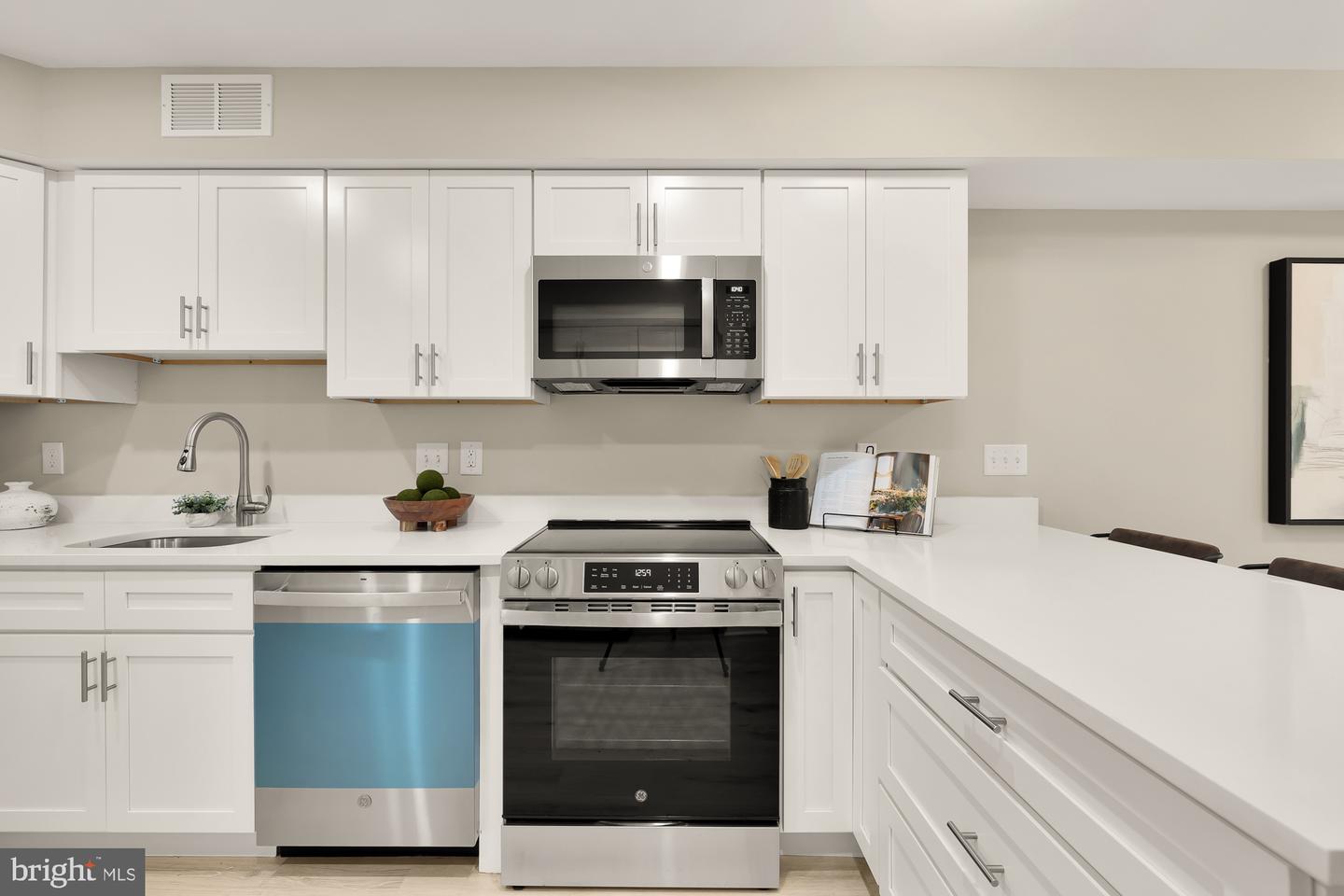 1751 W St Se #b Property Photo 7