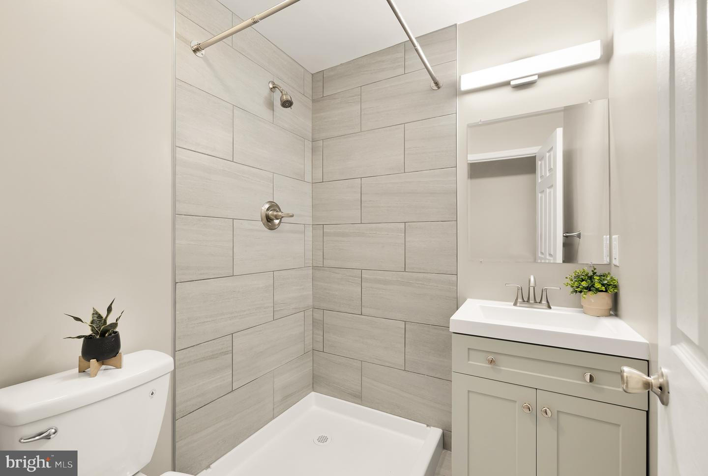 1751 W St Se #b Property Photo 24